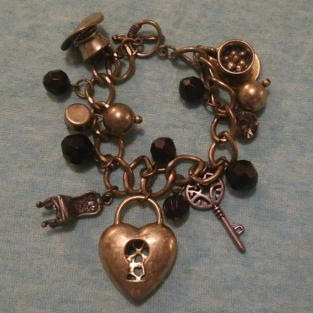 Disney's Alice In Wonderland Bracelet